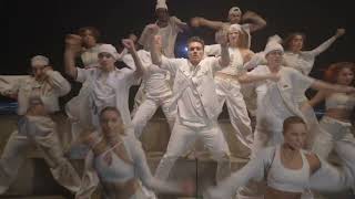 Usher - More (Conceptvideo and Choreography by Diana Geweiler & Marius Blechstein) Resimi