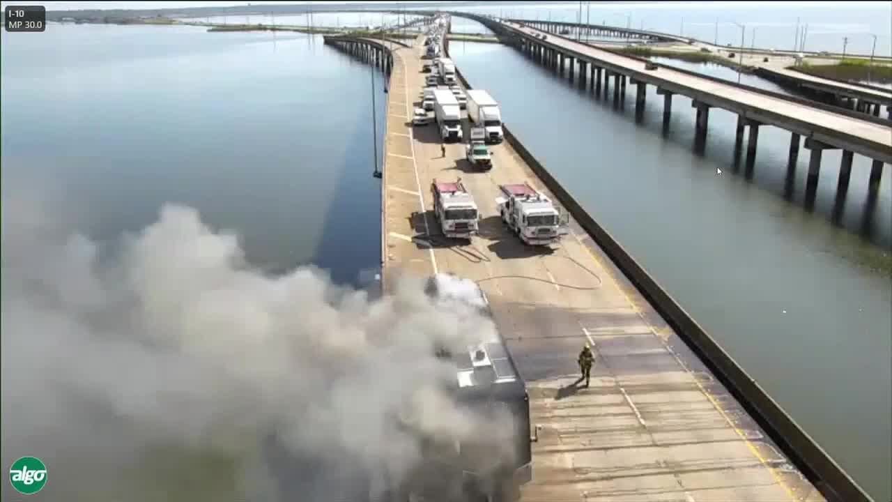 RV fire halts westbound traffic on I-10 Bayway - YouTube