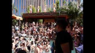 道 Tao Beach Mix Bikini Party In Las Vegas