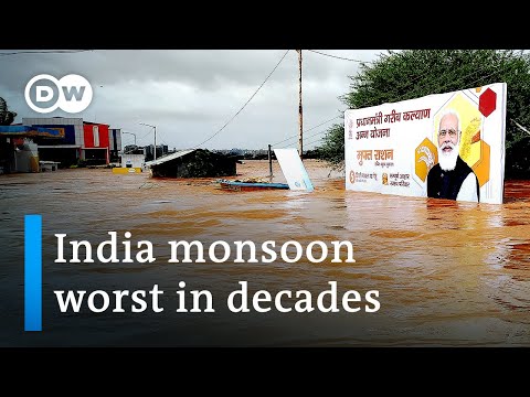 India floods and mudslides kill more than 100, many missing or trapped | DW News