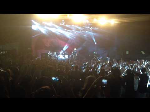 LAMB OF GOD - Redneck - SoundWave 2015.   ** MASSIVE Circle Pit