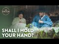 Cha Eun-woo holds Shin Sae-kyeong’s hand while waiting out the rain |Rookie Historian Ep 10[ENG SUB]