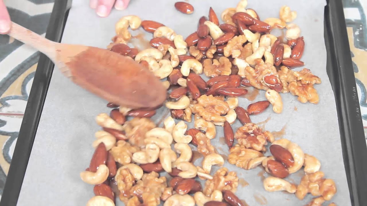 How To Make Honey Roasted Nuts | We ♥ Food 4