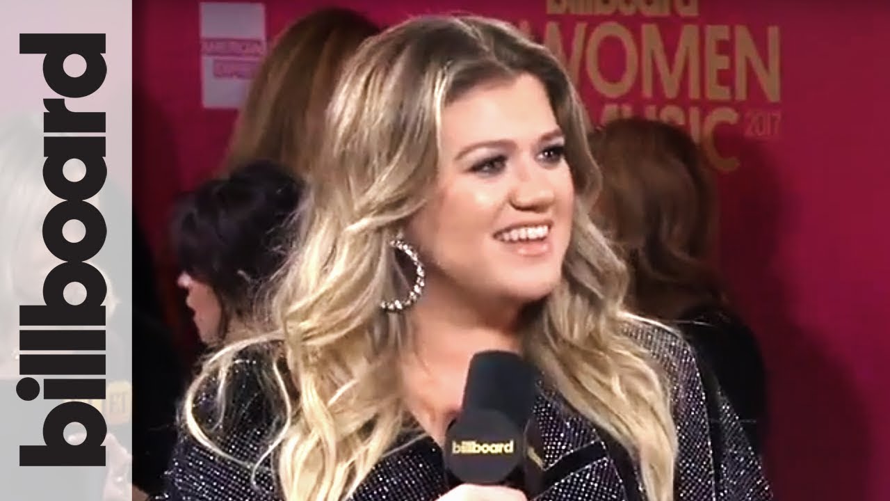 Kelly Clarkson: 2018 will be more positive