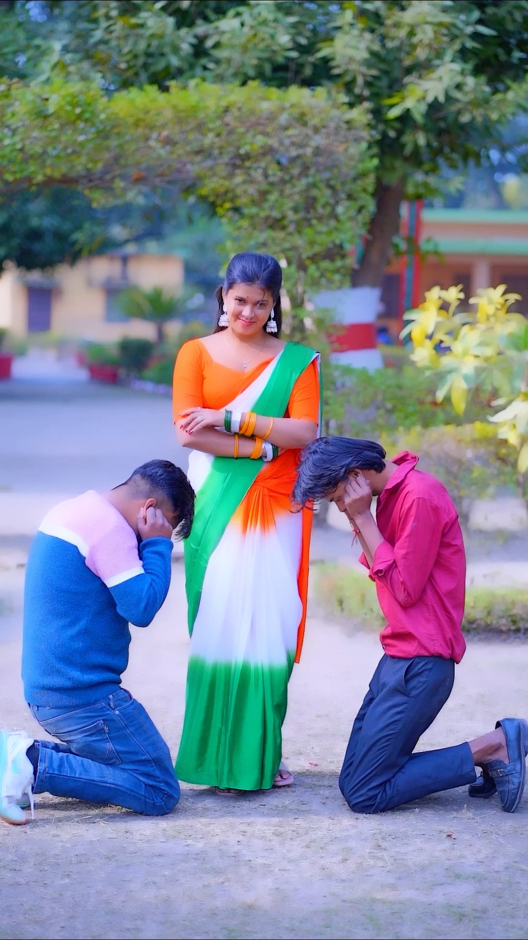 bharat maa ki seva kariyo dushman se tu khul ke ladiyo