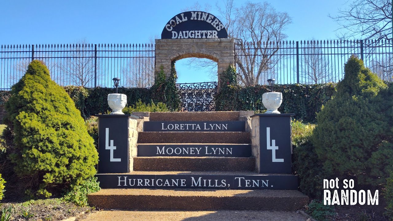 🎶 Exploring Loretta Lynn's Ranch | A Must-See for Country Music Fans! 🏡🎸