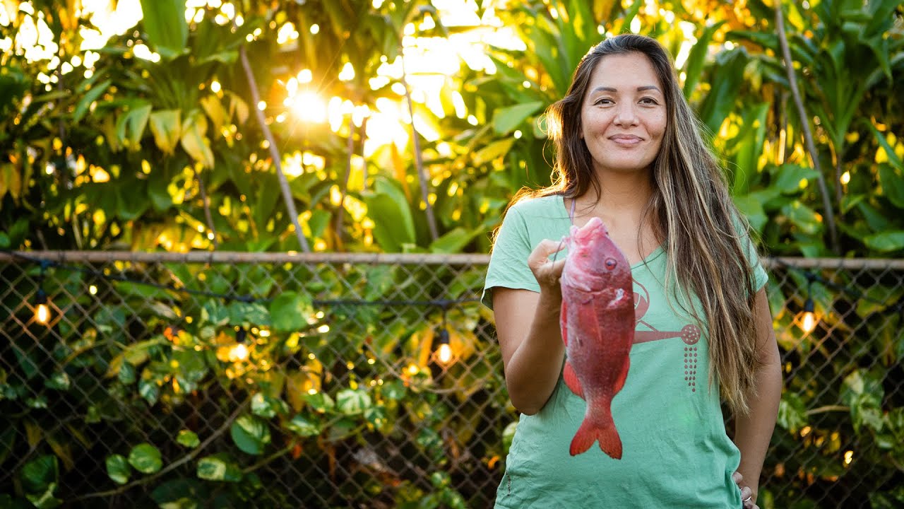 Spearfishing Champ and New Mom Kimi Werner Teaches Sea-to-Table Cooking -  The Inertia 