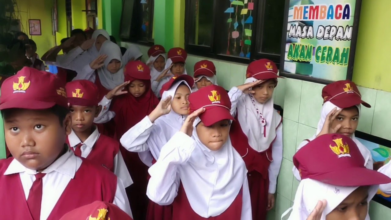 Upacara Bendera Hari Senin