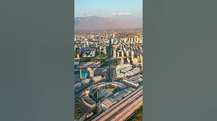 張掖市，古稱甘州，甘肅省轄地級市，位於甘肅省西北部，河西走廊中段。西漢以“張國臂掖,以通西域”而得名,位於青藏高原和蒙古高原交匯的河西走廊中部,自古以來就是絲綢之路商賈重鎮和咽喉要道,素有“塞上江南” - 天天要聞
