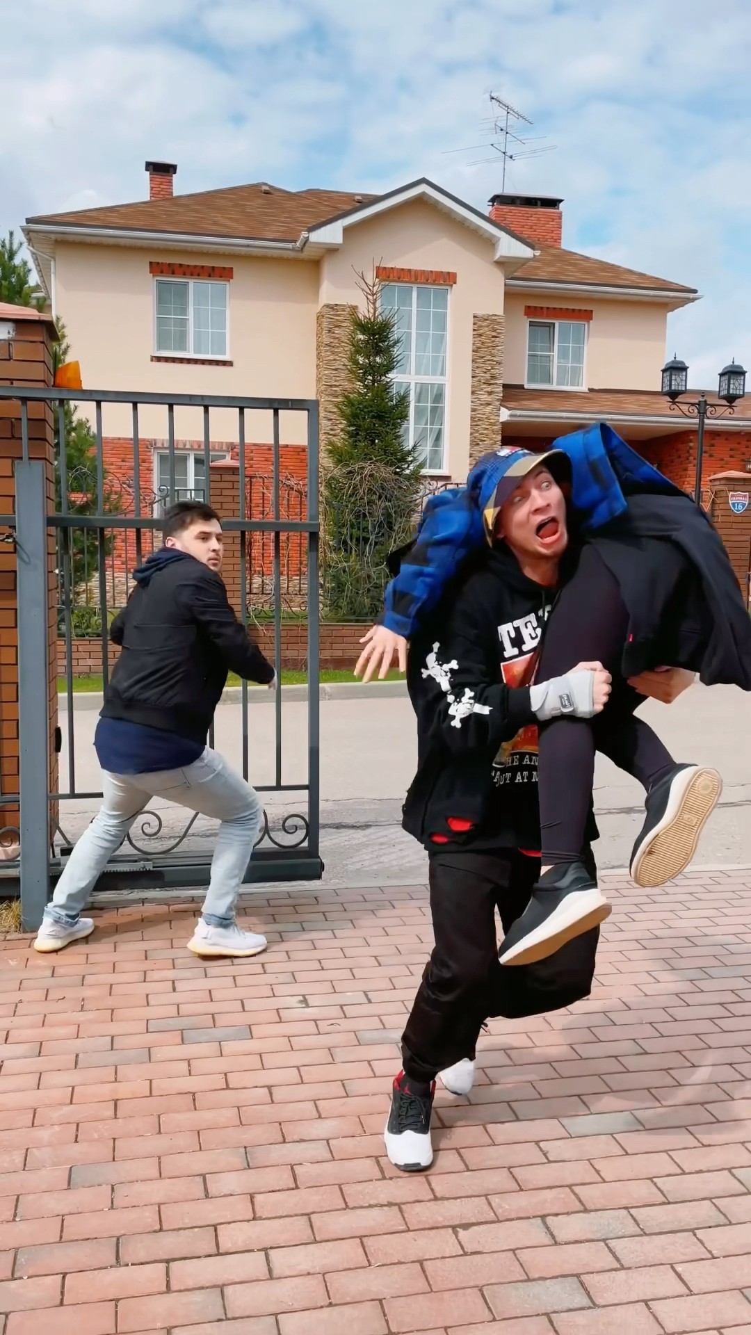 Outsmarted?? #kiryakolesnikov #prank #comedy #funny