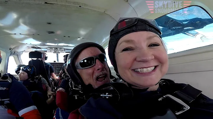 Gina Ketchum's Tandem skydive!