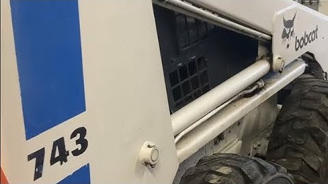 1989 Bobcat 743 Kubota diesel gets a block heater￼