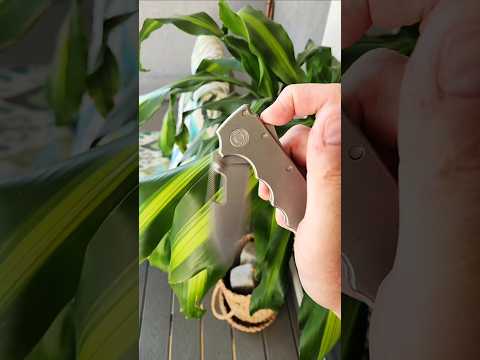 Demko AD20 w/ Fingers Grooves