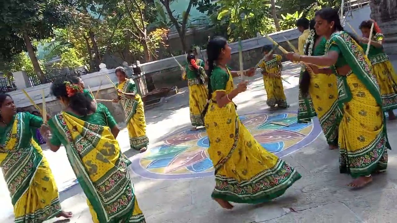 దిగువ తిరపతి గోవిందరాజు స్వాములు గుడికాడ కోలాటం ఎగిరెగిరి పడబోకే ఎముకల తోలుబొమ్మ గురు అమర్నాథ  