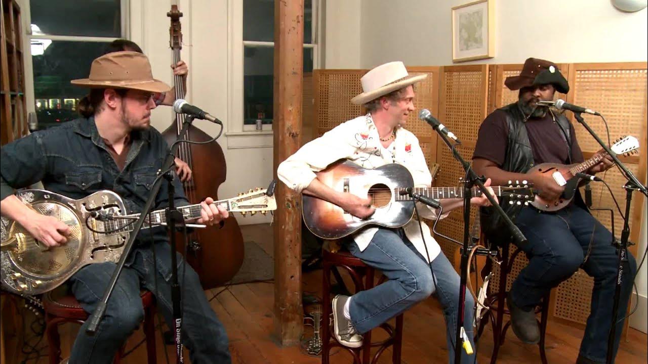South Memphis String Band - "Jesse James" at Music in the Hall: Episode Twelve South Memphis String Band - "Jesse James" at Music in the Hall: Episode Twelve