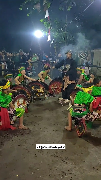 Jathilan Anak Kesurupan#jaranan #jathilan #kudalumping #jarankepang #ebeg #janturan #reog #kesurupan