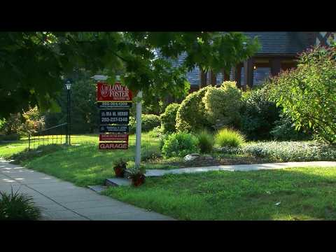 Average mortgage rates hold steady at 7.4%