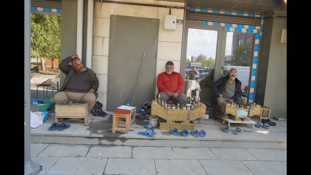 Adıyaman’da ayakkabı boyacıları Tutdere’den çalışma alanı istedi