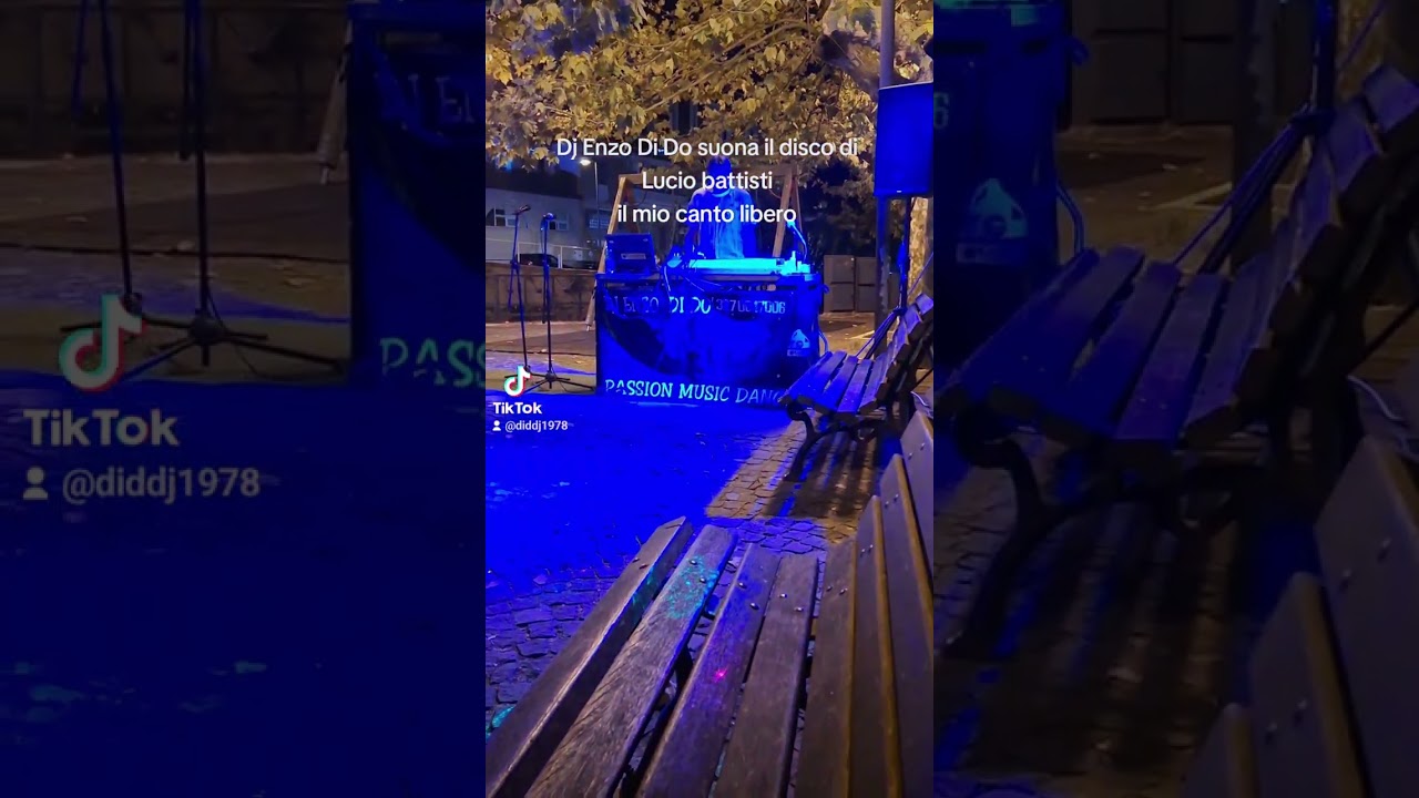 Dj Enzo Di Do suona il disco di Lucio battisti