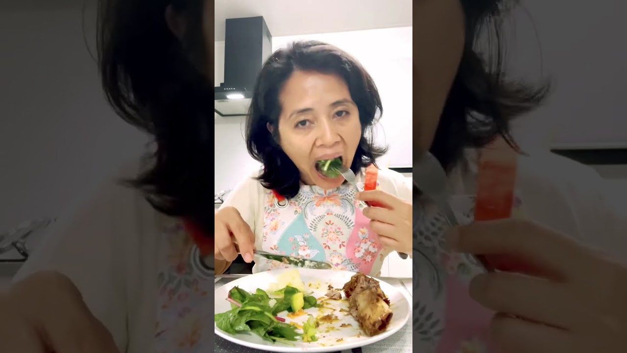 Beef short rib + mashed potatoes + salad 