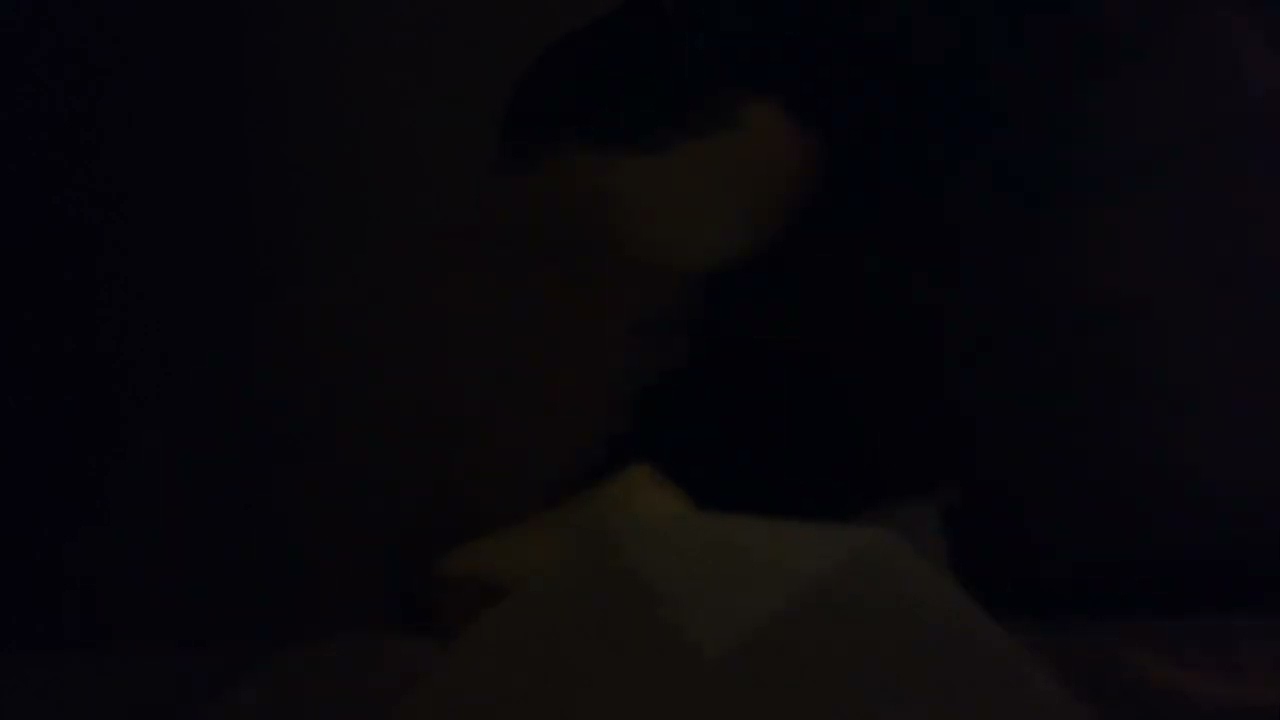 Comiendo manzana de buena mañana 