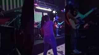 Miniatura del video "Tu sexo es el fuego grupo silueta urbana en vivo"