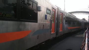 Hunting 1// KA SENJA UTAMA YOGYAKARTA @Stasiun Tugu Yogyakarta