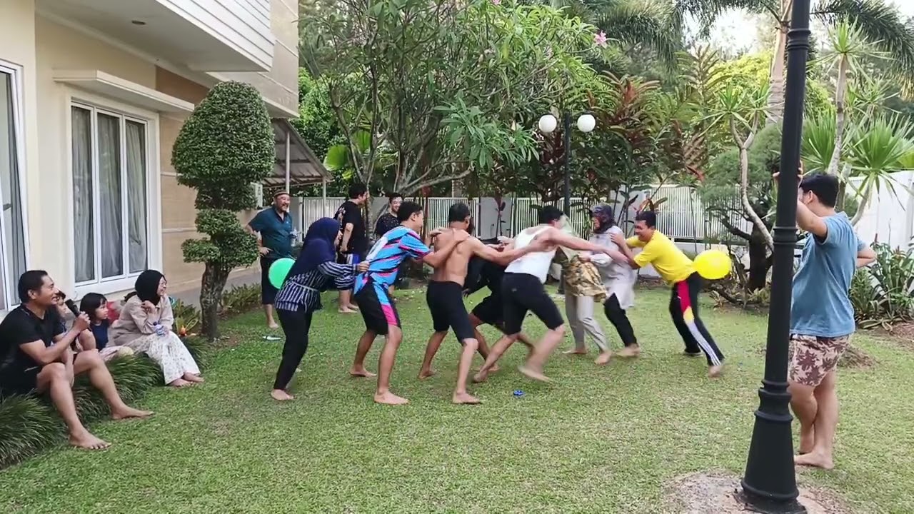 Keseruan bersama tim HRDGA Kayu Permata