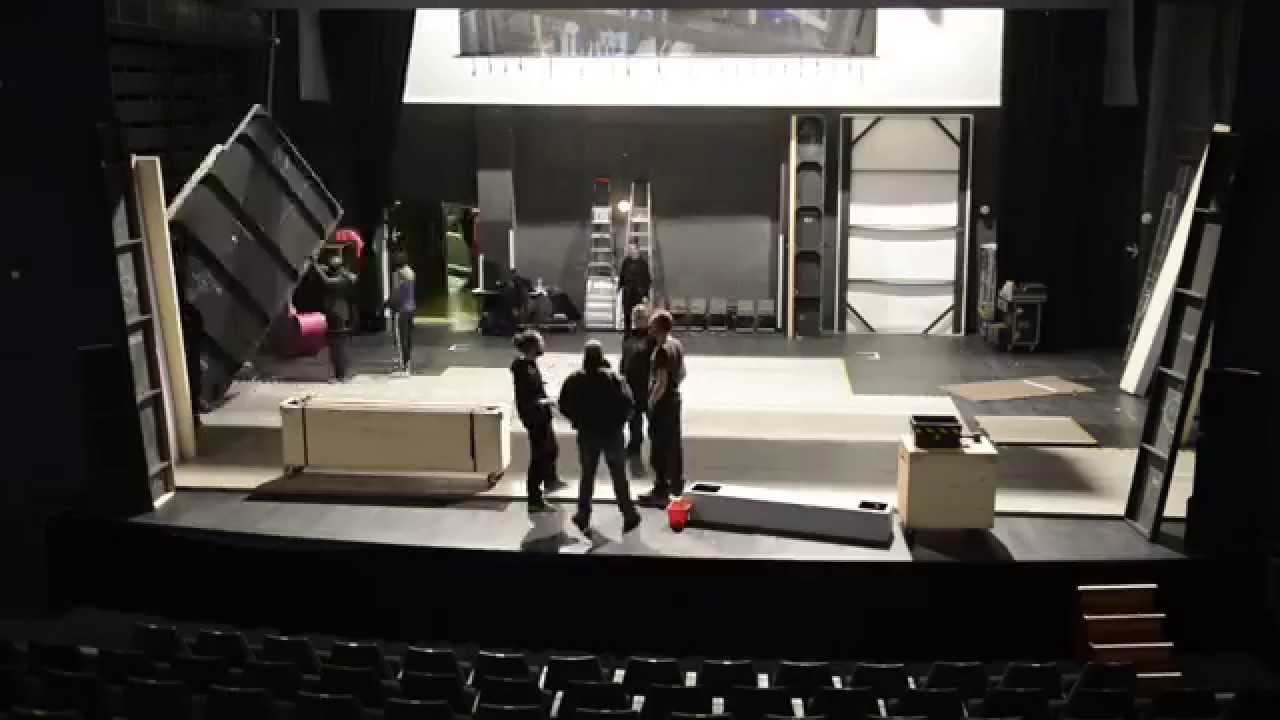Montage décors "Le Placard", avec Elie semoun, Laurent Gamelon, Philippe Magnan, Mise en Scène par Francis Veber.