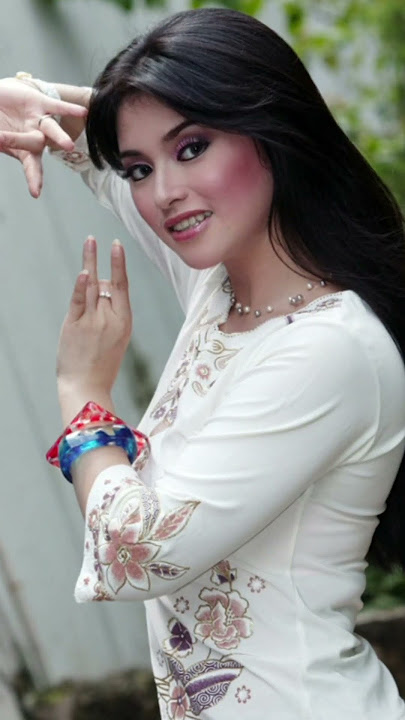 Agama Nessa Sadin, Profil dan Biodata Lengkapnya