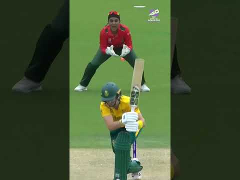 Batters were outfoxed with sensational bowling👌@DPWorldinfo Smart Delivery