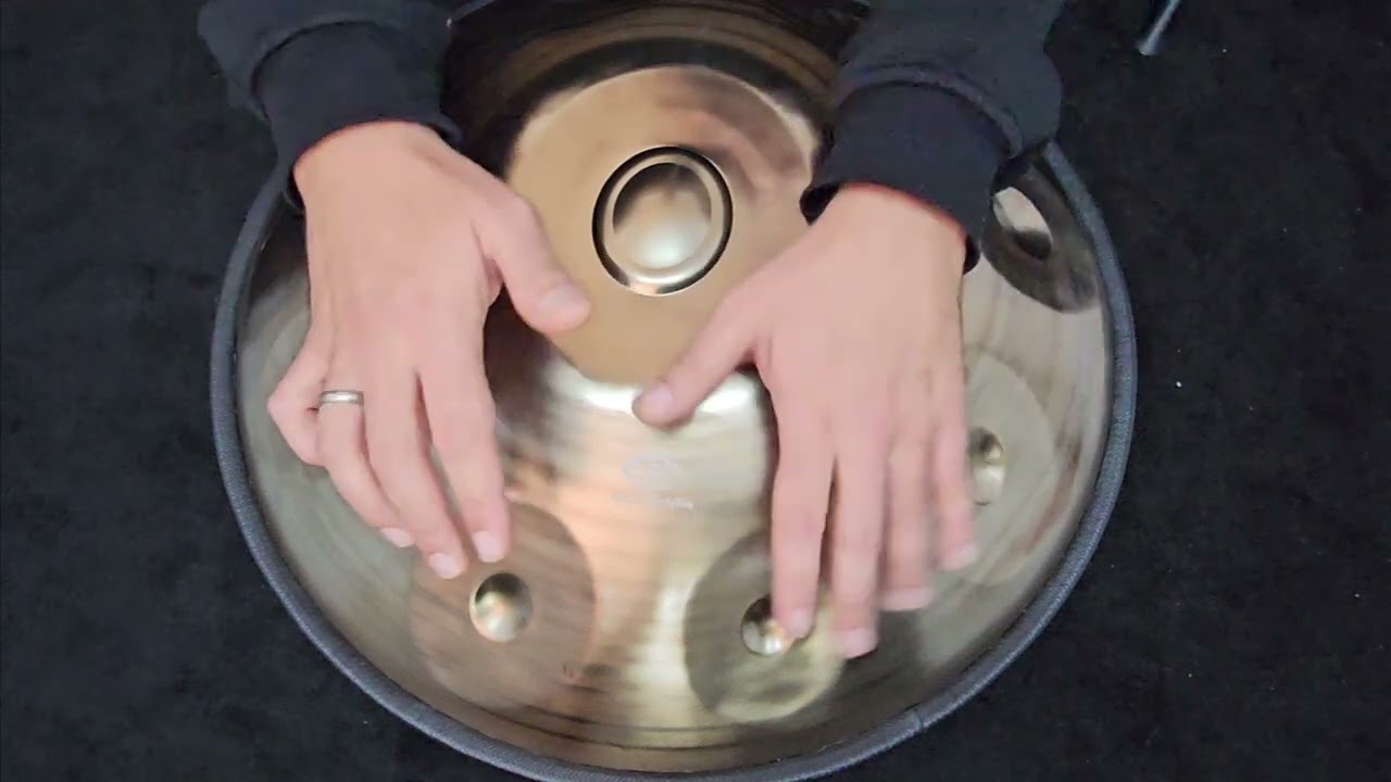 Handpan - Sound Sculpture 8+1 Klangbeispiel - YouTube