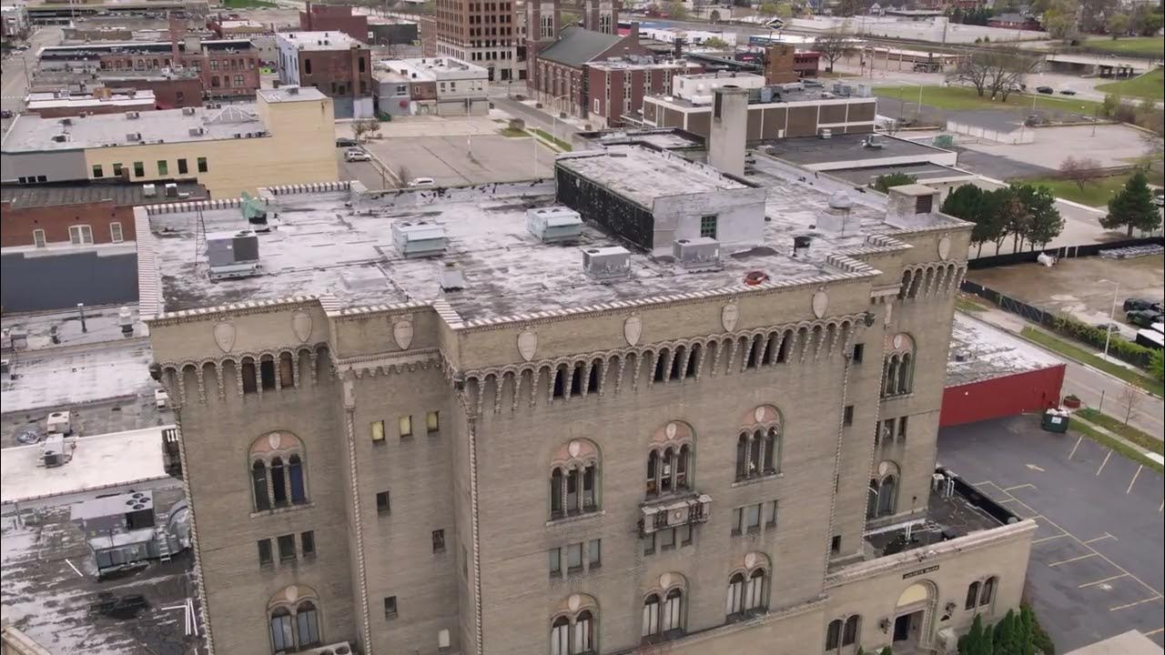 Pontiac Michigan fly over featuring the Lafayette Grand, Oakland Towne Center and more! YouTube