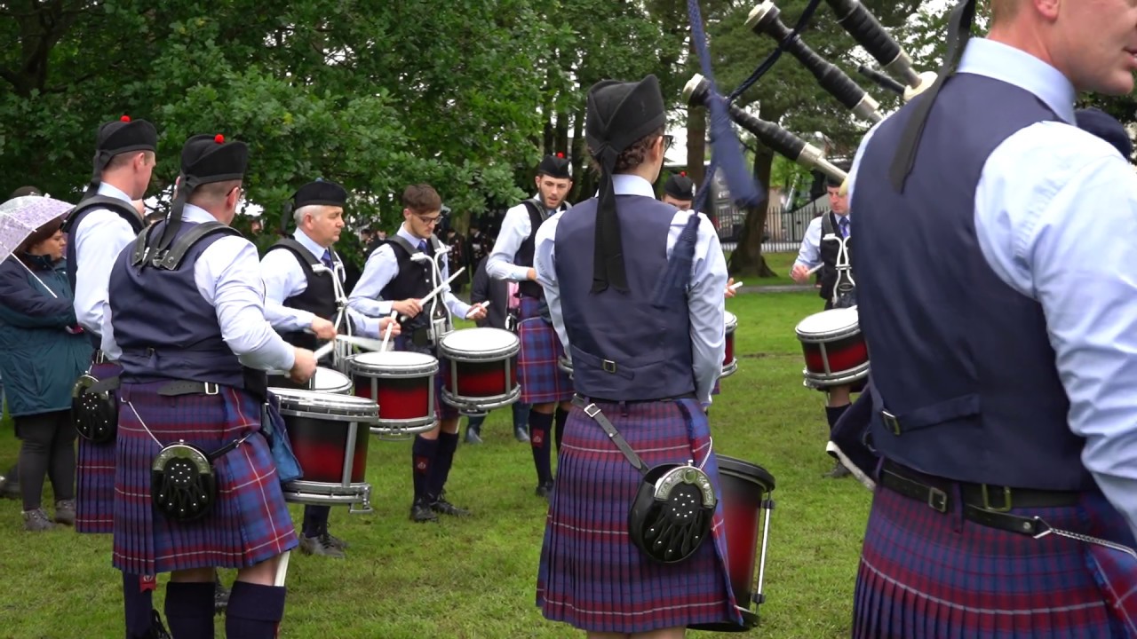 Lurgan 2019 - Lomond & Clyde Pipe Band - Drummers then Full Band