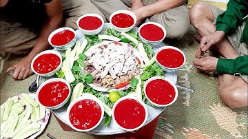 Bữa Ăn Sáng Một Mâm Tiết Canh Lòng Lợn Quá Ngon | Nguyễn Ngọc Biển HN.