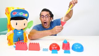 Pepee Kinetik Kum Ile Bir Sürü Kale Yapıyor. Eğitici Video. Eğlenceli Çocuk Videosu