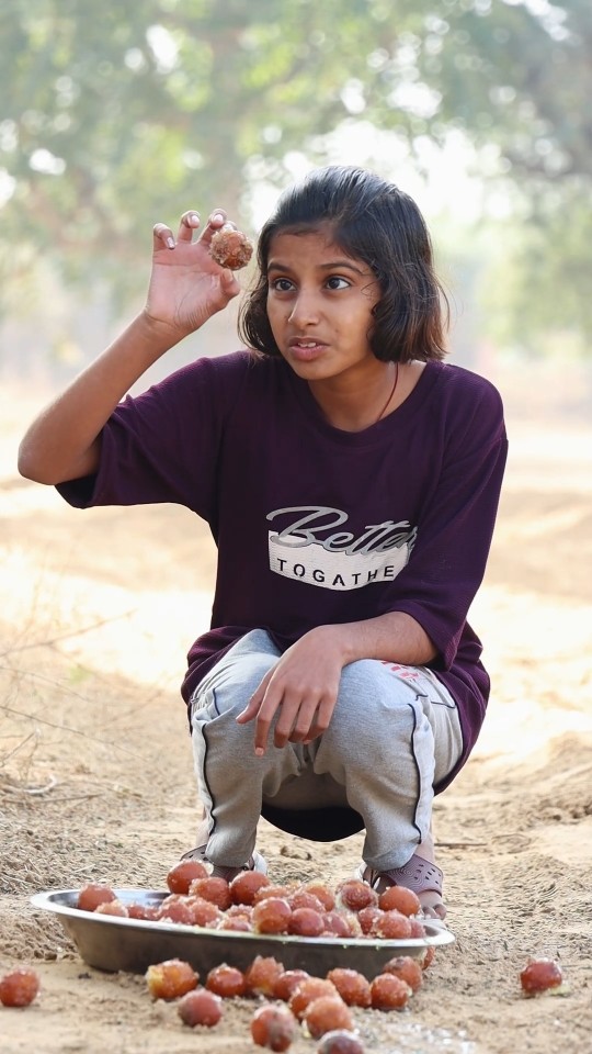 ye kya kar diya ? Gulab Jamun Gira Diya #shorts #prank #maa #funnyvideo
