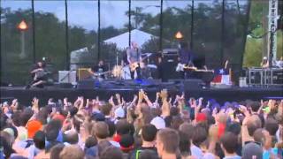 Explosions in the Sky - The Birth and Death of the Day (Live at Lollapalooza 2011)