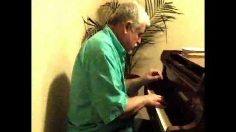 Joe Spotts Tickles The Ivories, Cuenca, Ecuador
