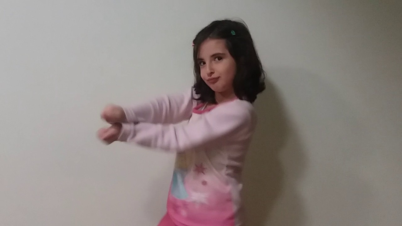 Nina Dancando Baby Shark Youtube nina dancando baby shark youtube