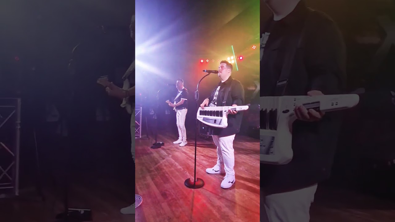 XANADOO BAND am 19.10.24 in Reutlingen. 🎶🎙💃🕺