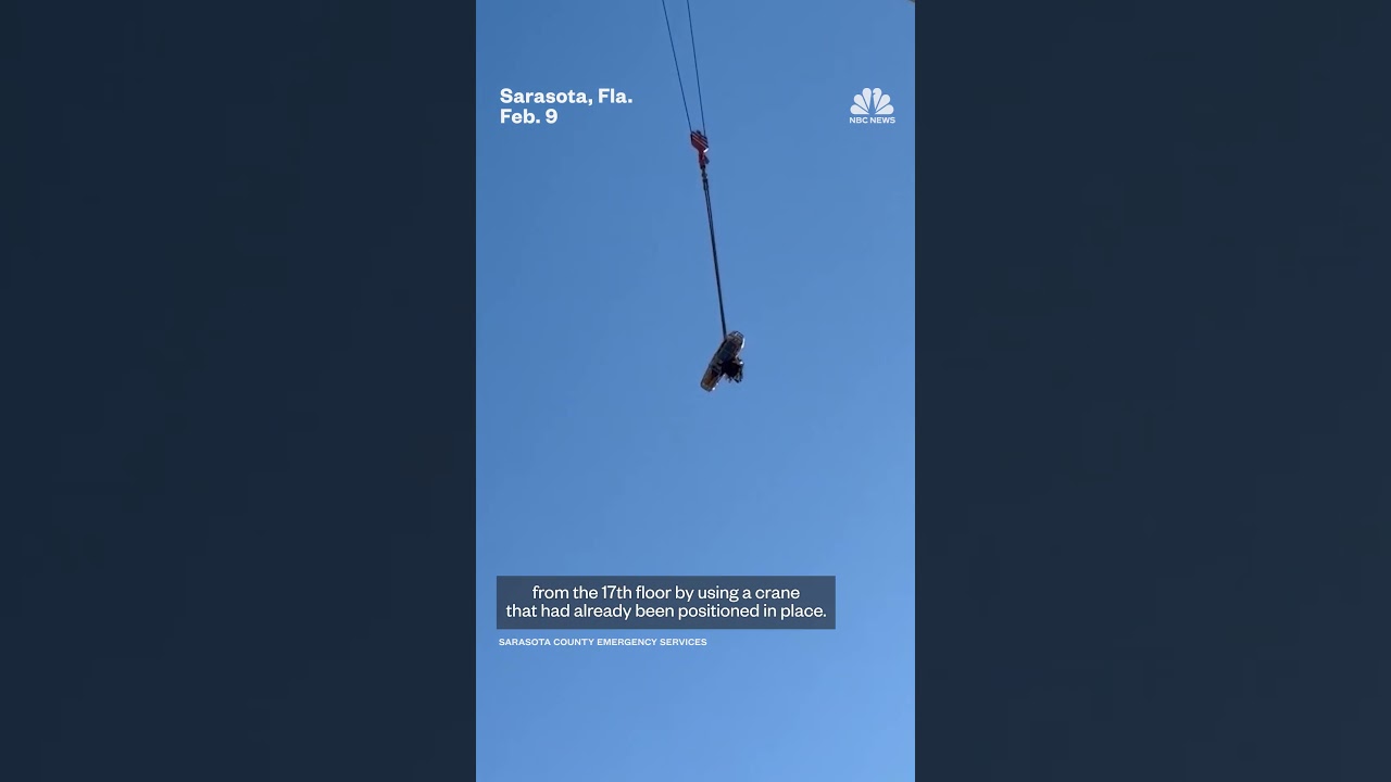 Construction worker rescued by crane in Florida