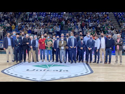 Sentido homenaje a Javier Imbroda en el Carpena