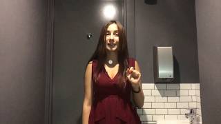 Вы сидите в туалете, а за стеклом кушают люди... Вы сидите в туалете, а за стеклом кушают люди...