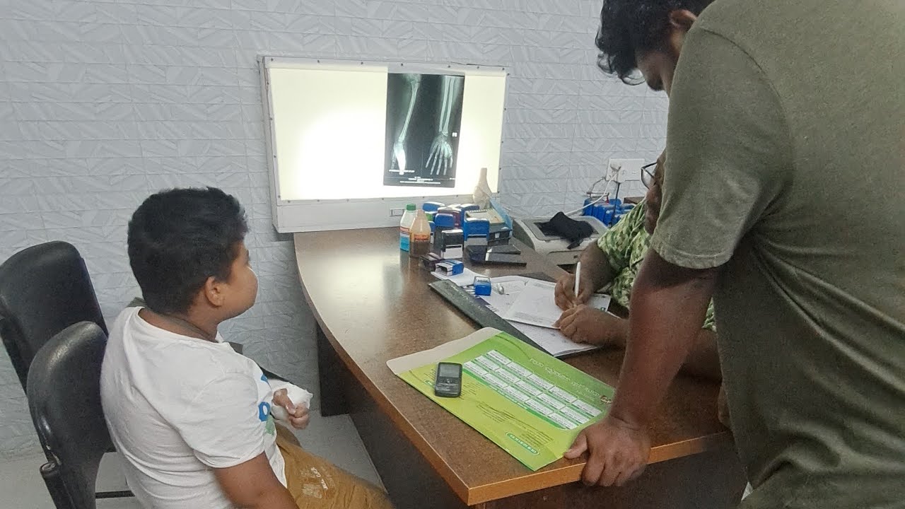 ঈদের দুই দিন আগে এরকম একটা ঘটনা ঘটবে এটা সত্যিই খুব দুঃখজনক 😭😭