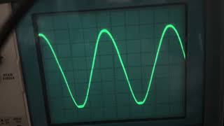 Phase inverter tube comparison, matching vs massively unmatched 12ax7 effect on output waveform 