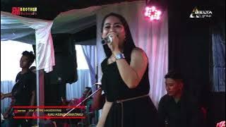 FITRI HANDAYANI - KAU ASING DIMATAKU (LIVE COVER DELTA GROUP)