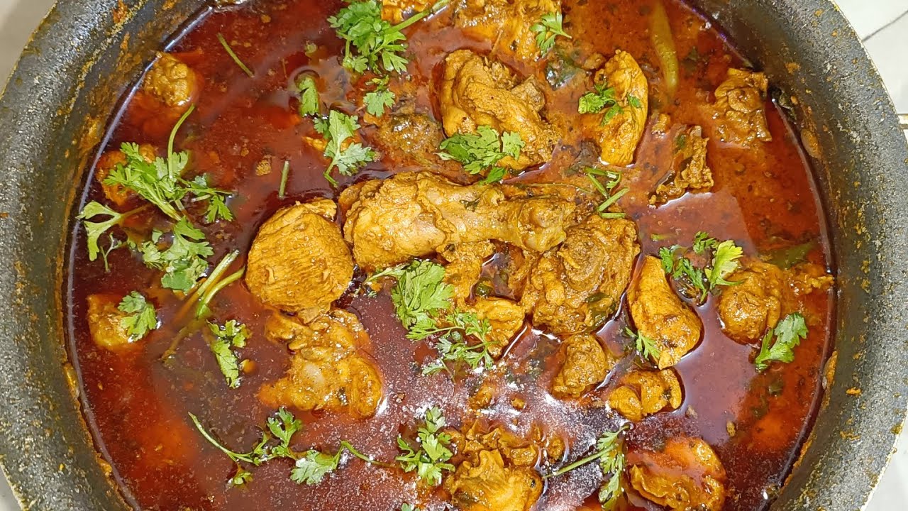 CHICKEN GRAVY CURRY 😋 YouTube