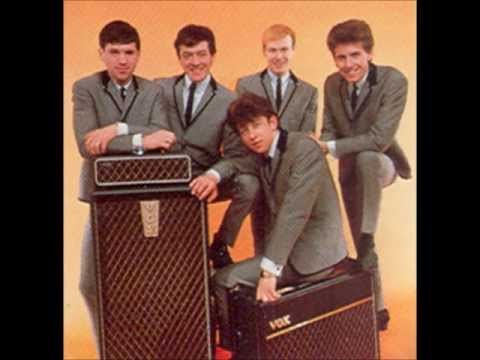 The Hollies (+) I'm alive