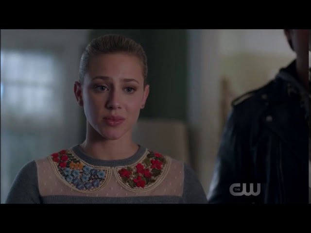 Riverdale 2x17 - The Serpents help Betty and Alice kicks out Chic from the Cooper house class=